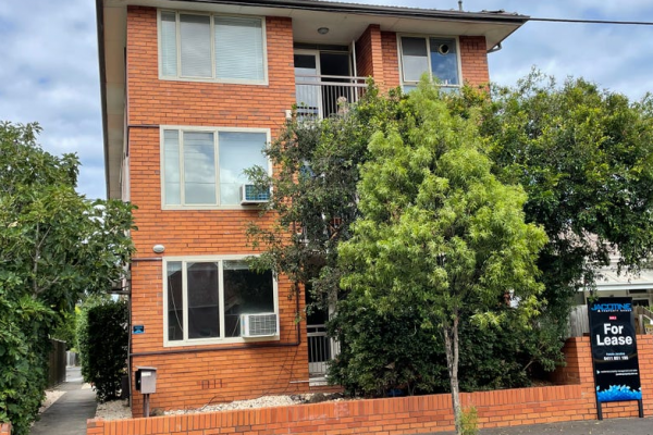 1/111 Grosvenor Stret, St Kilda East, VIC 3183